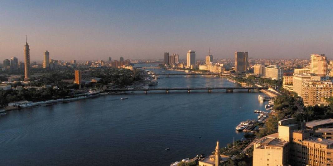 Bir uçtan bir uca akıyor, 11 ülkeyi birbirine bağlıyor! Dünyanın en uzun nehri: Tam 6650 km uzunluğunda 4